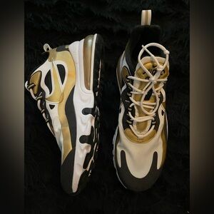 Like New Nike Air Max 270 React (Men Size 11.5)